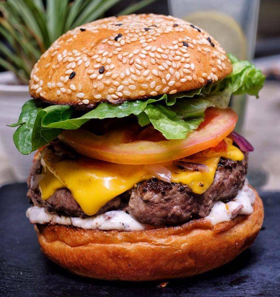 instagram.com/dopeburgerco