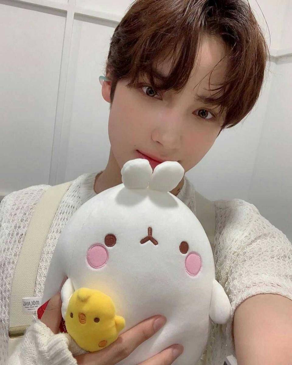 instagram.com/hueningkai_official