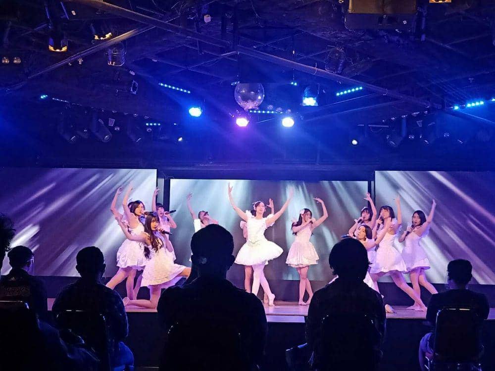 twitter.com/officialJKT48