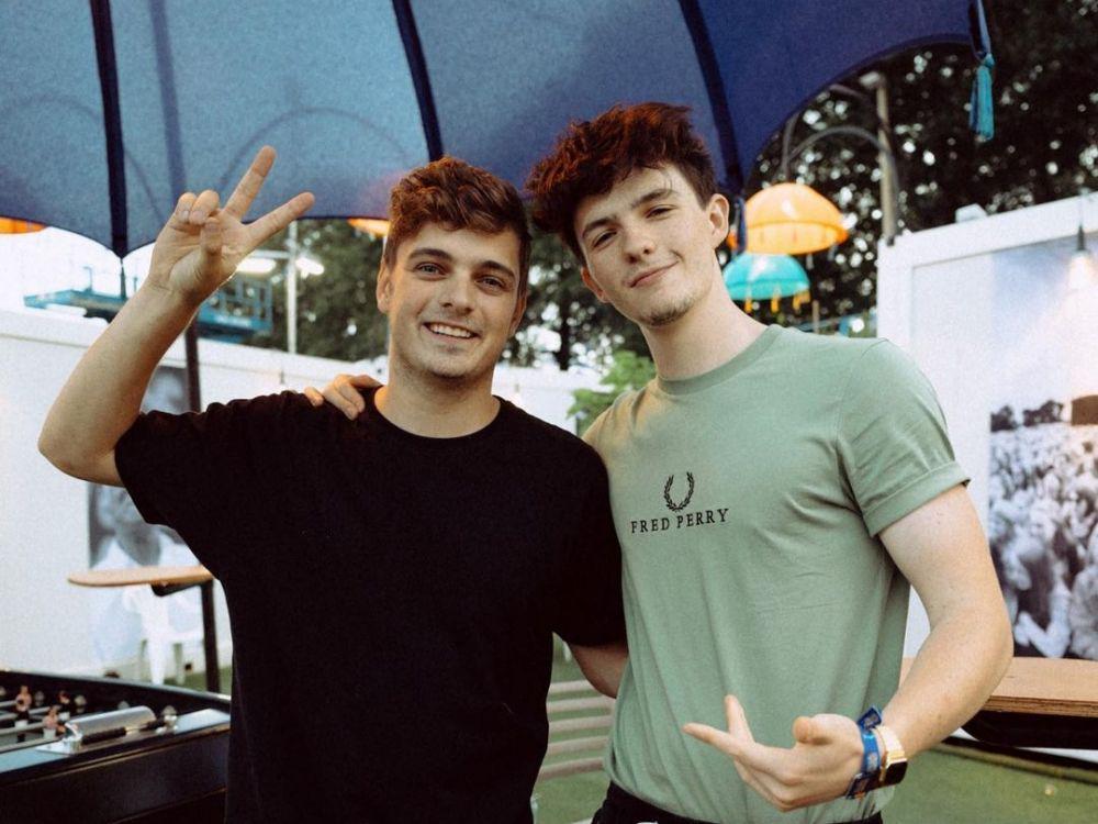 9 Potret Petit Biscuit, Teman Dekat Martin Garrix yang Seorang DJ Juga