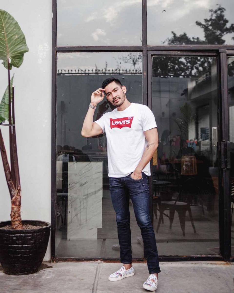 Instagram.com/robbypurba