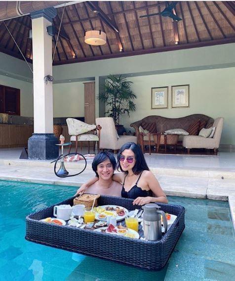 10 Potret Bahagia Bulan Madu Kevin Aprilio dan Vicy Melanie di Bali