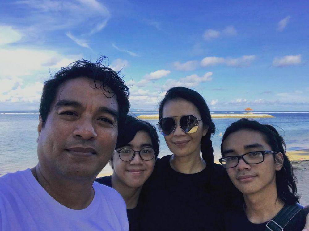 instagram.com/indralesmana