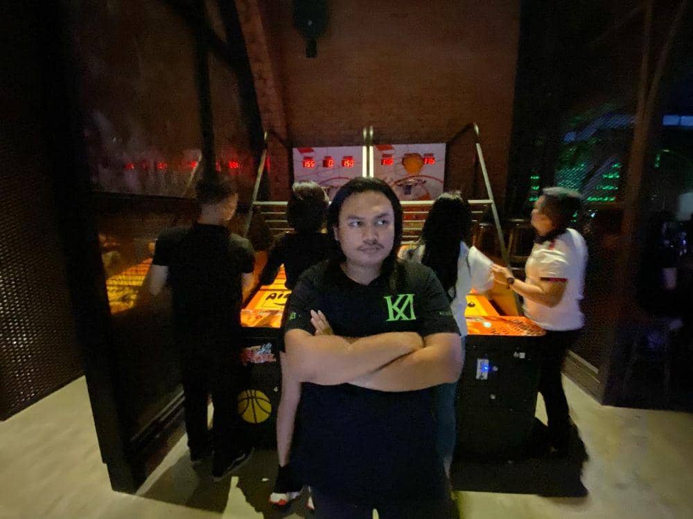 instagram.com/keanuagl