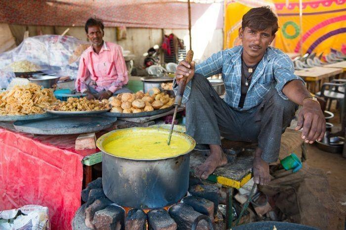 11 Makanan dan Minuman yang Harus Dihindari Wisatawan di India!