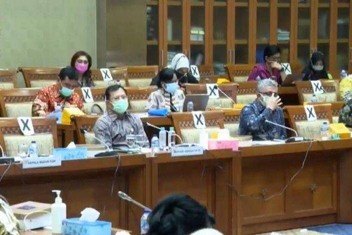 Rapat kerja Komisi IX DPR RI dengan Menkes, Kepala BPOM dan Komite PCPEN (Youtube.com/DPR RI)
