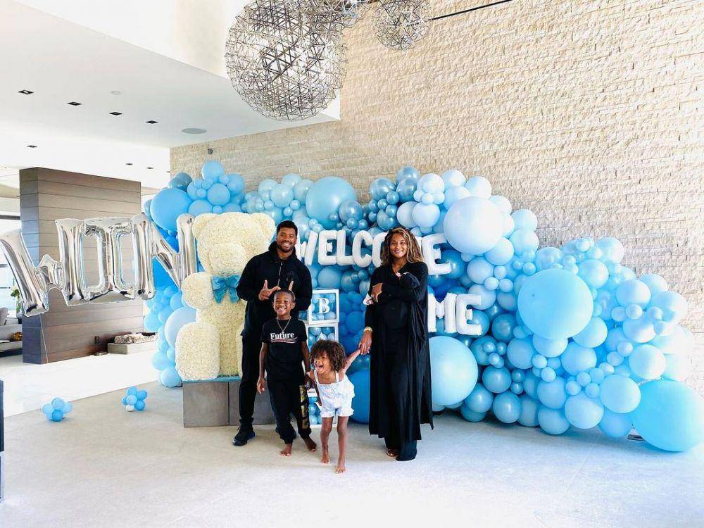 instagram.com/ciara