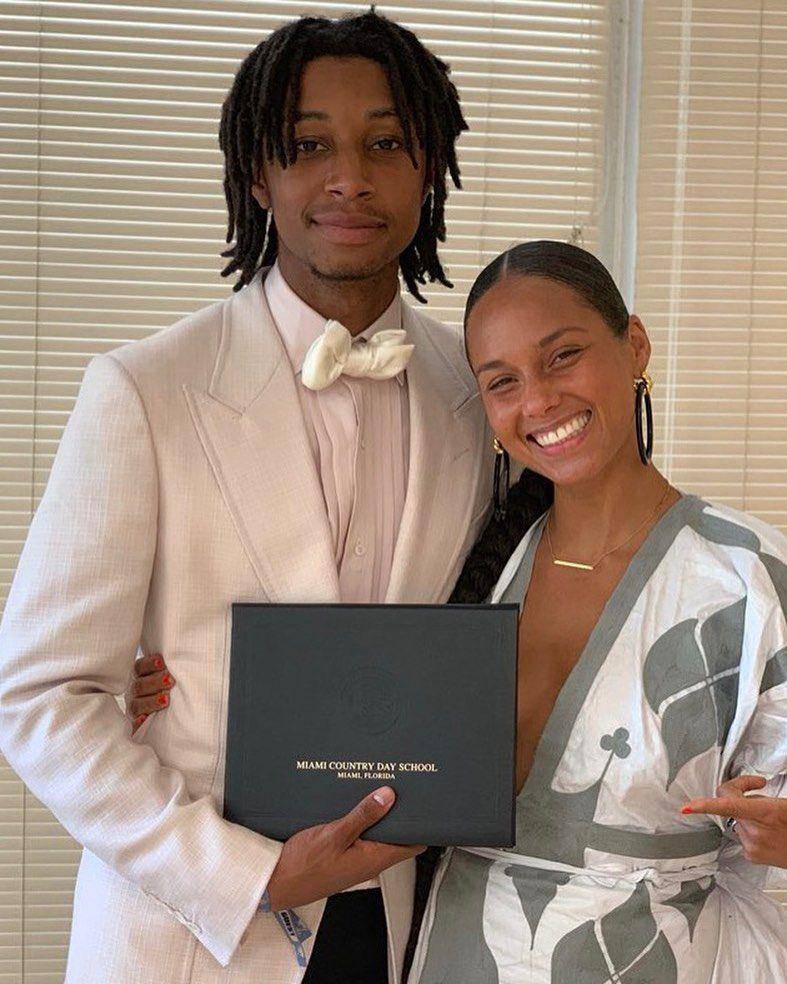 instagram.com/aliciakeys