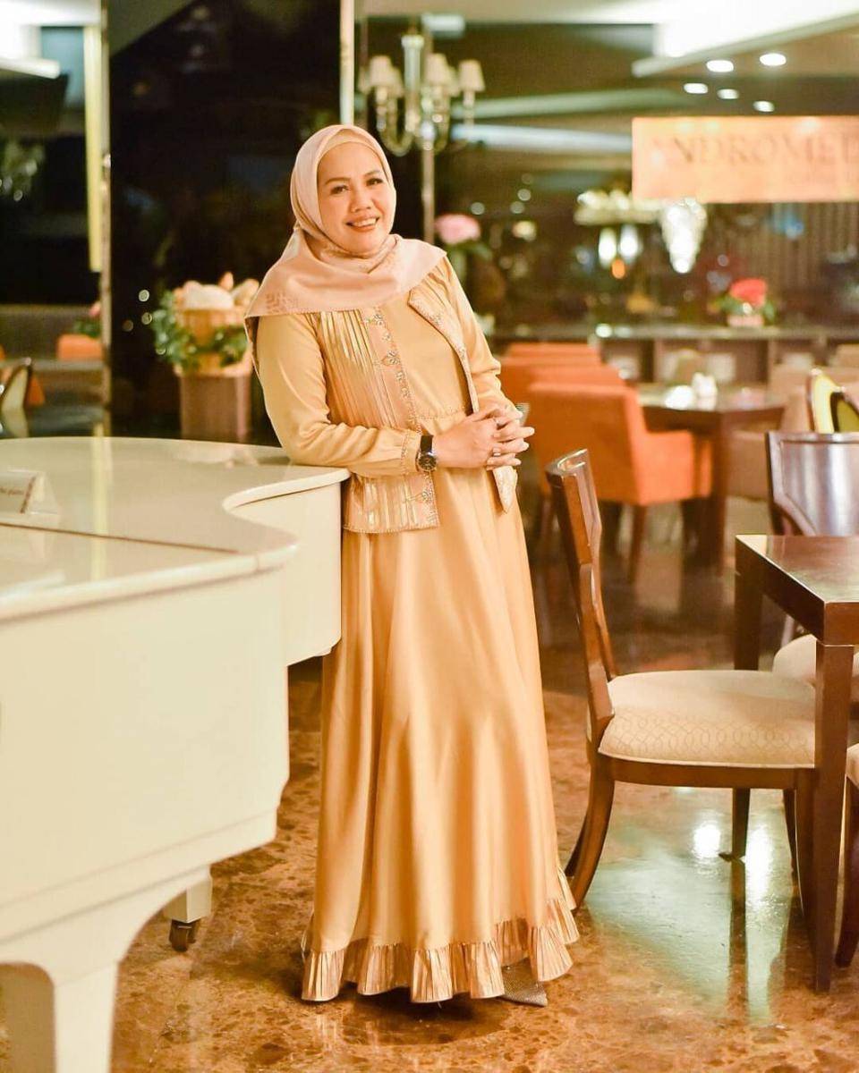 Instagram.com/ellysugigi_real_
