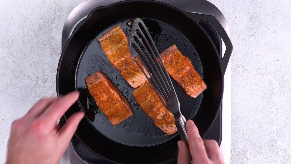 foodandwine.com