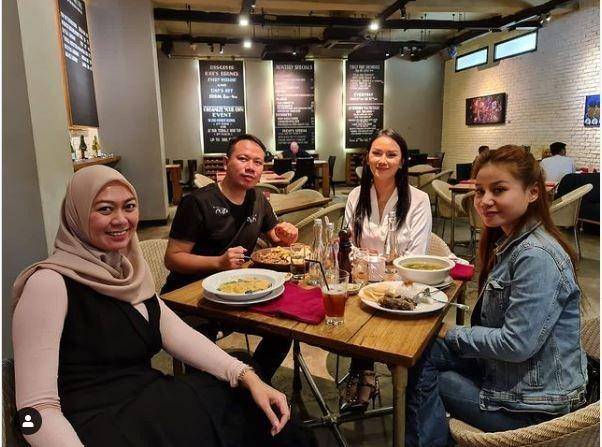 instagram.com/vickyprasetyo777/