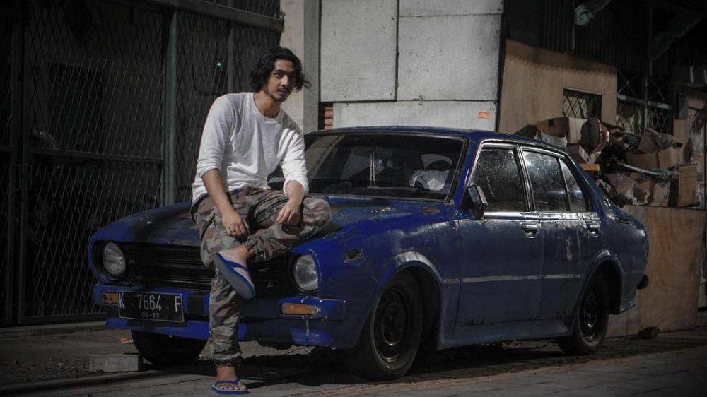 instagram.com/arya.saloka