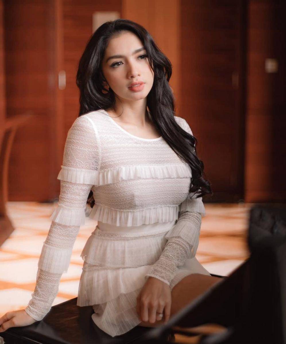 Instagram.com/realangelkaramoy