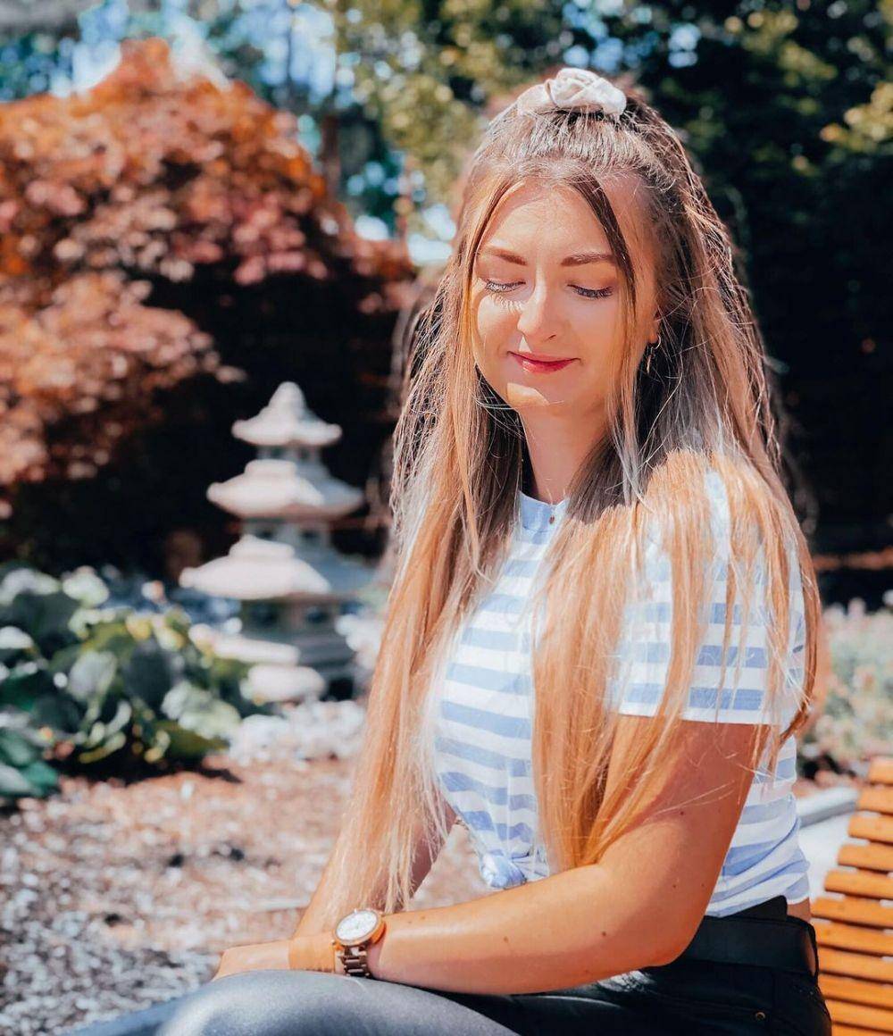 instagram.com/evelynndevroe