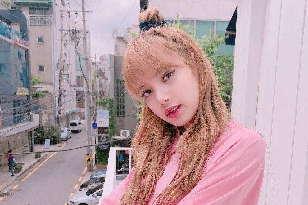 instagram.com/lalalalisa_m