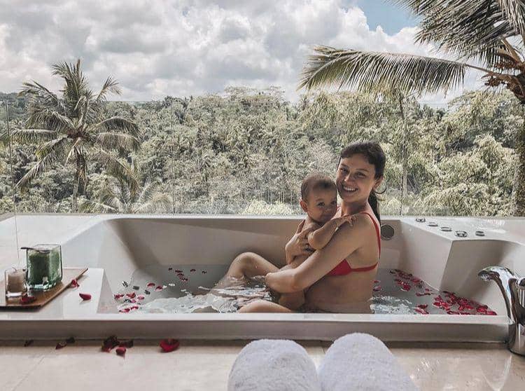 Instagram.com/@kimbrlyryder/