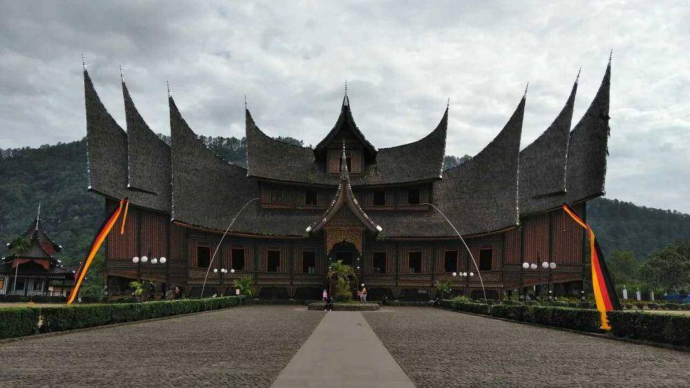 ilustrasi Rumah Gadang Minangkabau (pixabay.com/realyusra)