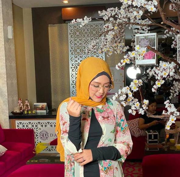instagram.com/happy_asmara77