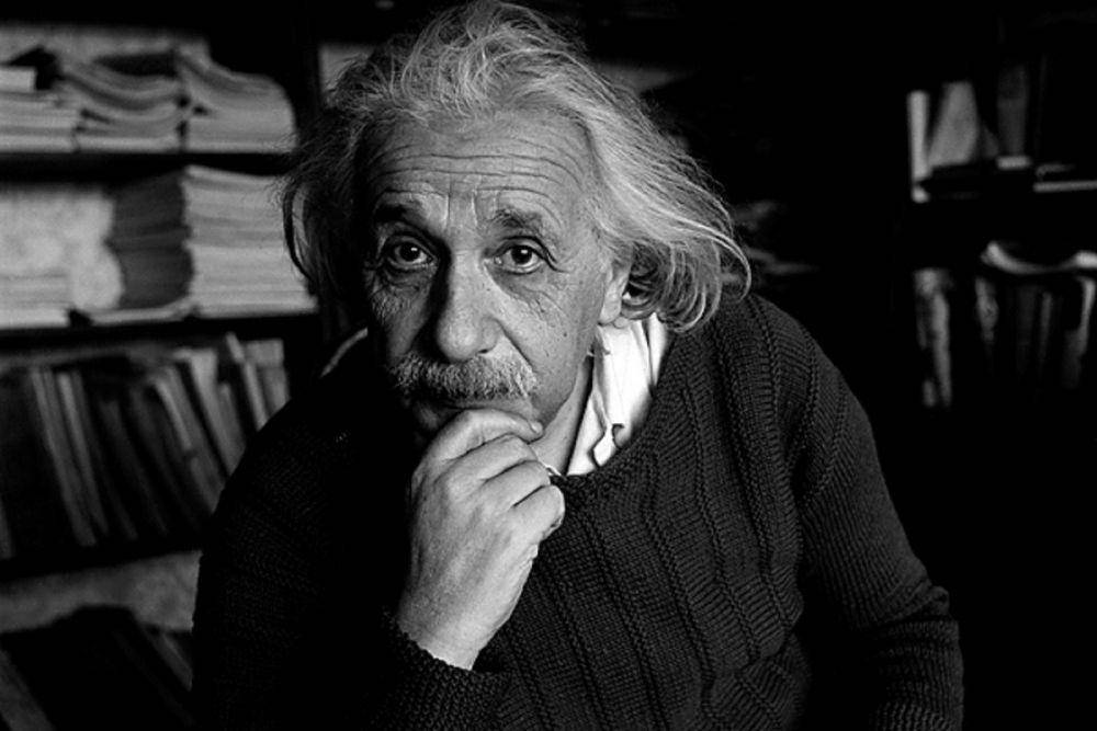 cdn.hipwallpaper.com/Albert Einstein