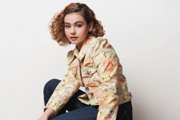 9 Gaya Manis Sahila Hisyam dengan Rambut Keritingnya, Kece!