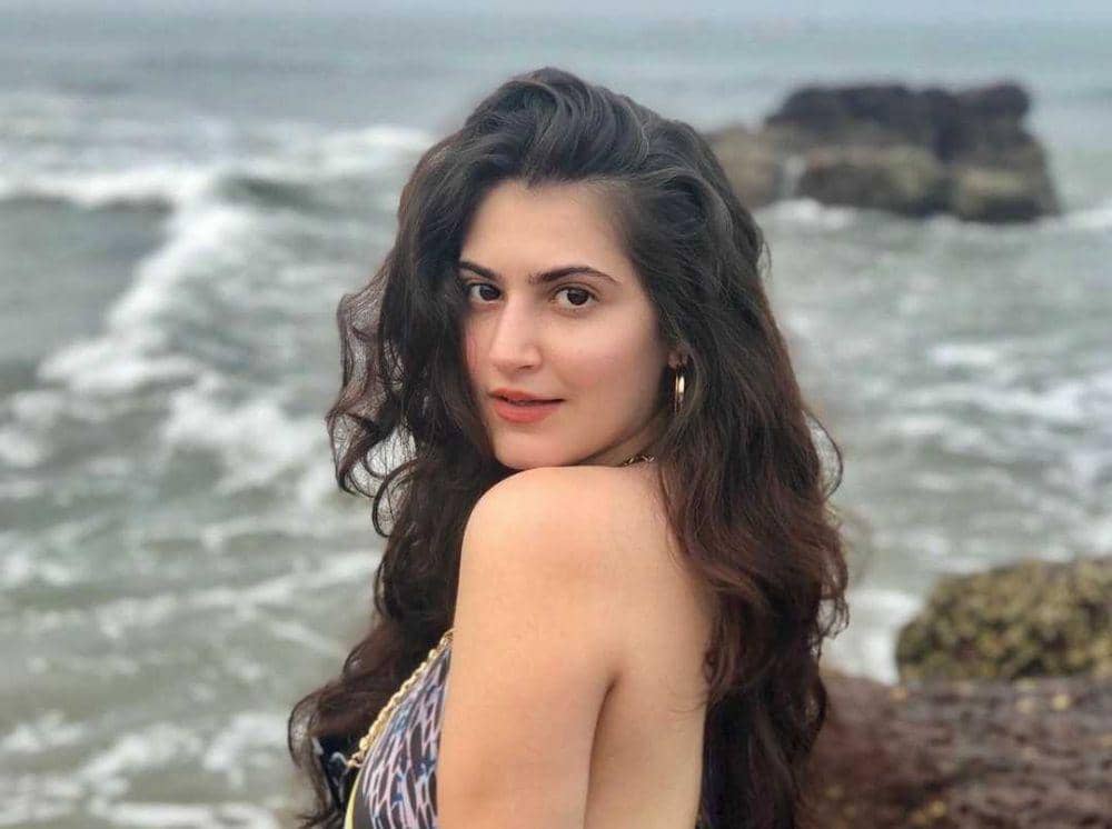 10 Pesona Artis India yang Berusia Kurang dari 25 Tahun, Stunning!