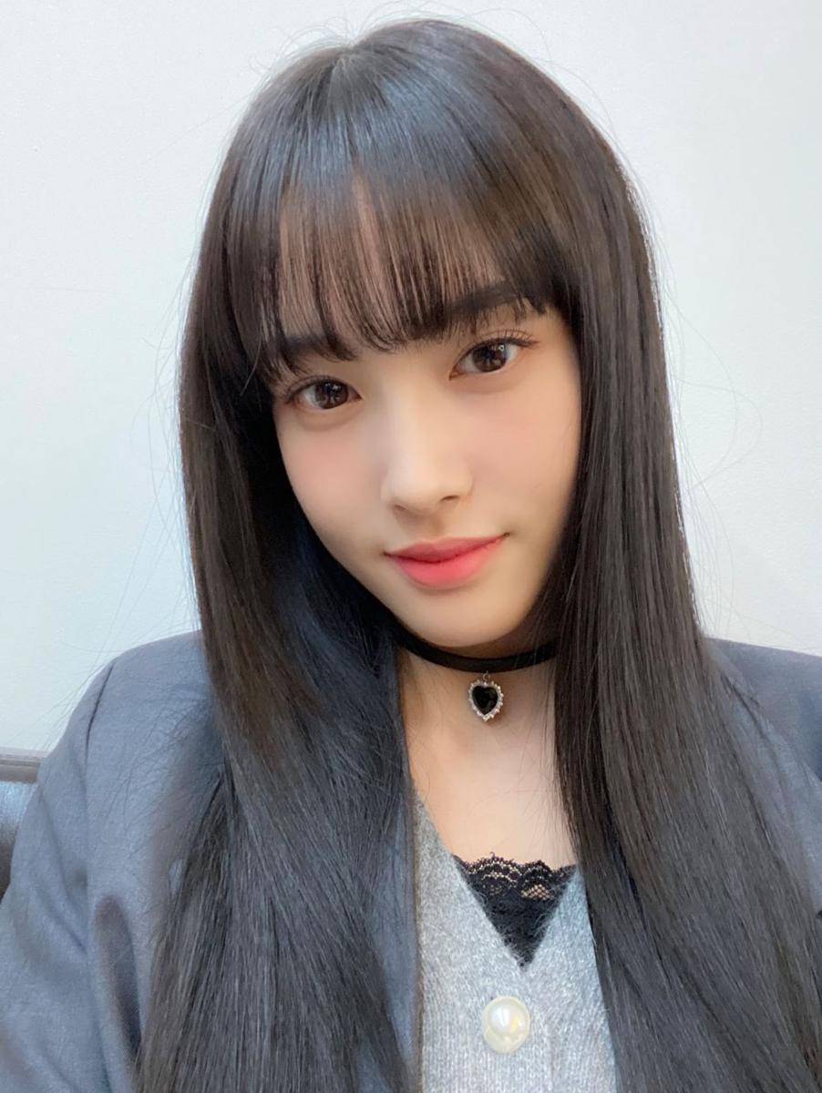 twitter.com/STAYC_official