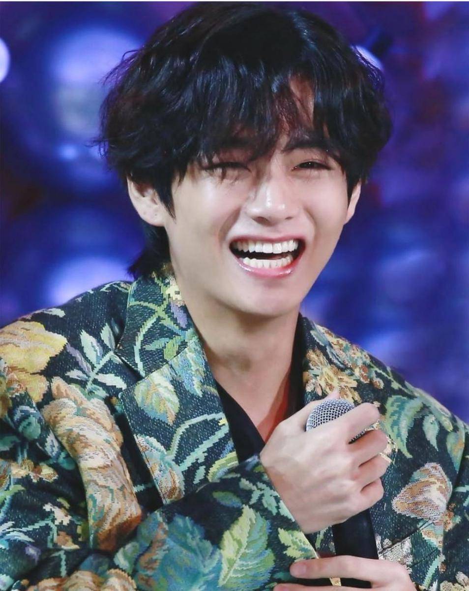Instagram.com/taehyung_v