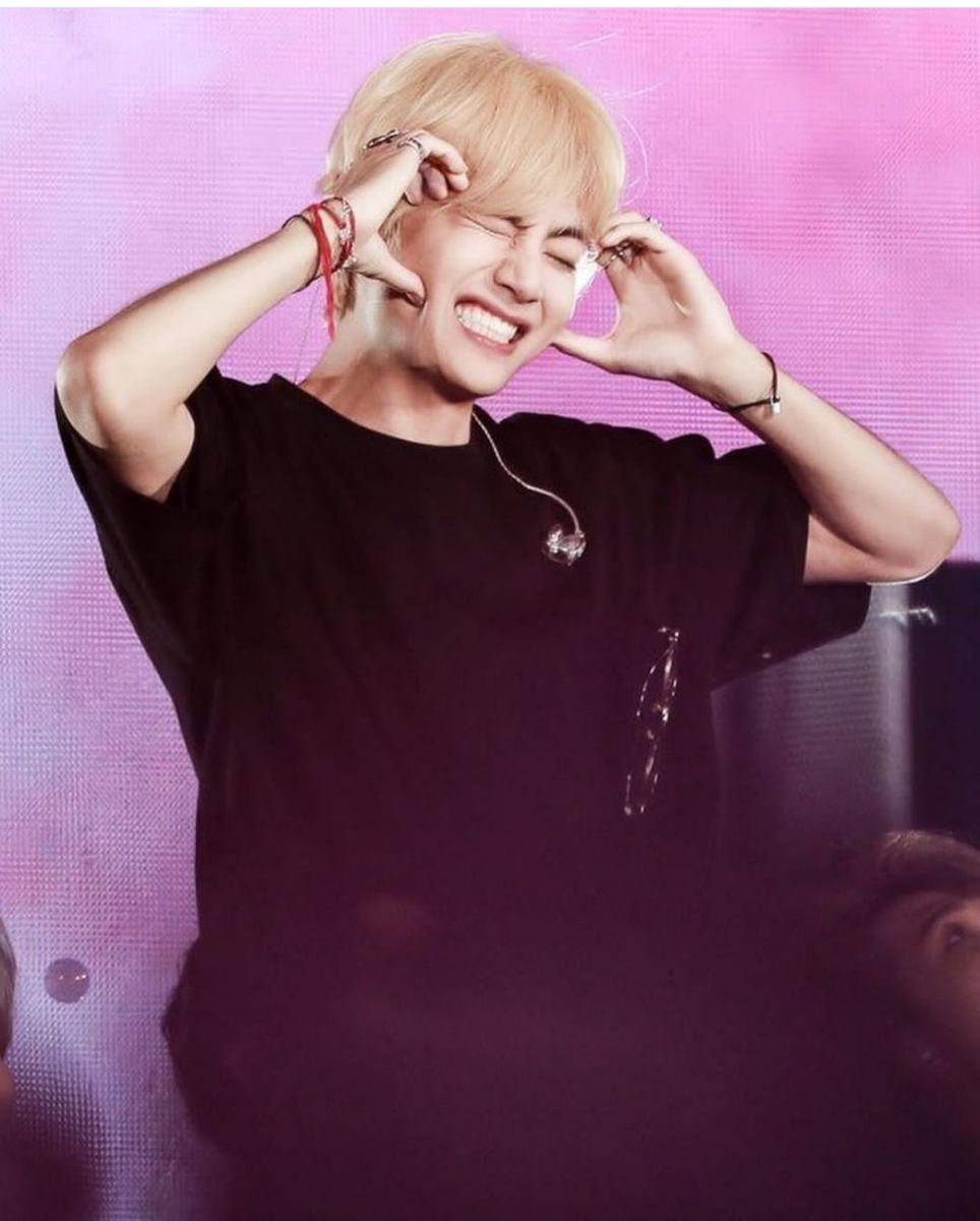 Instagram.com/taehyung_v