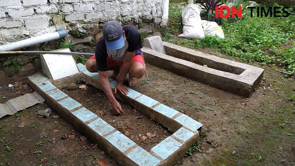 Tradisi Warga KBB Menguburkan Jenazah di Halaman Rumah Kian Terancam
