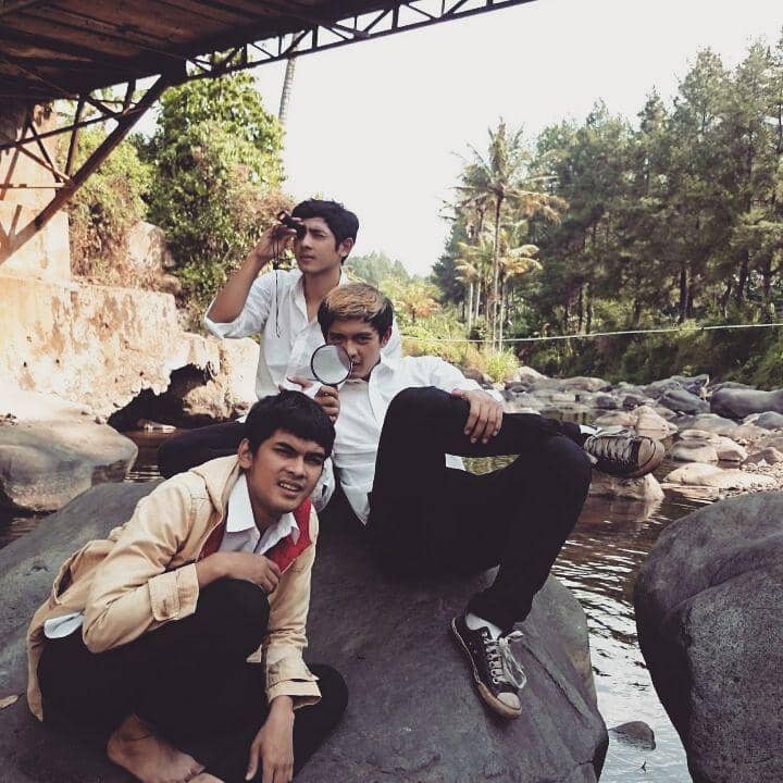 instagram.com/arya.saloka