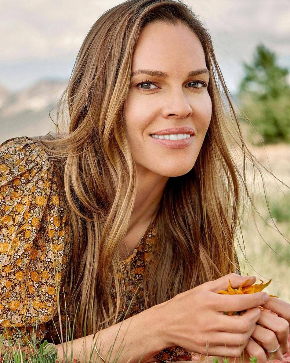 instagram.com/hilaryswank