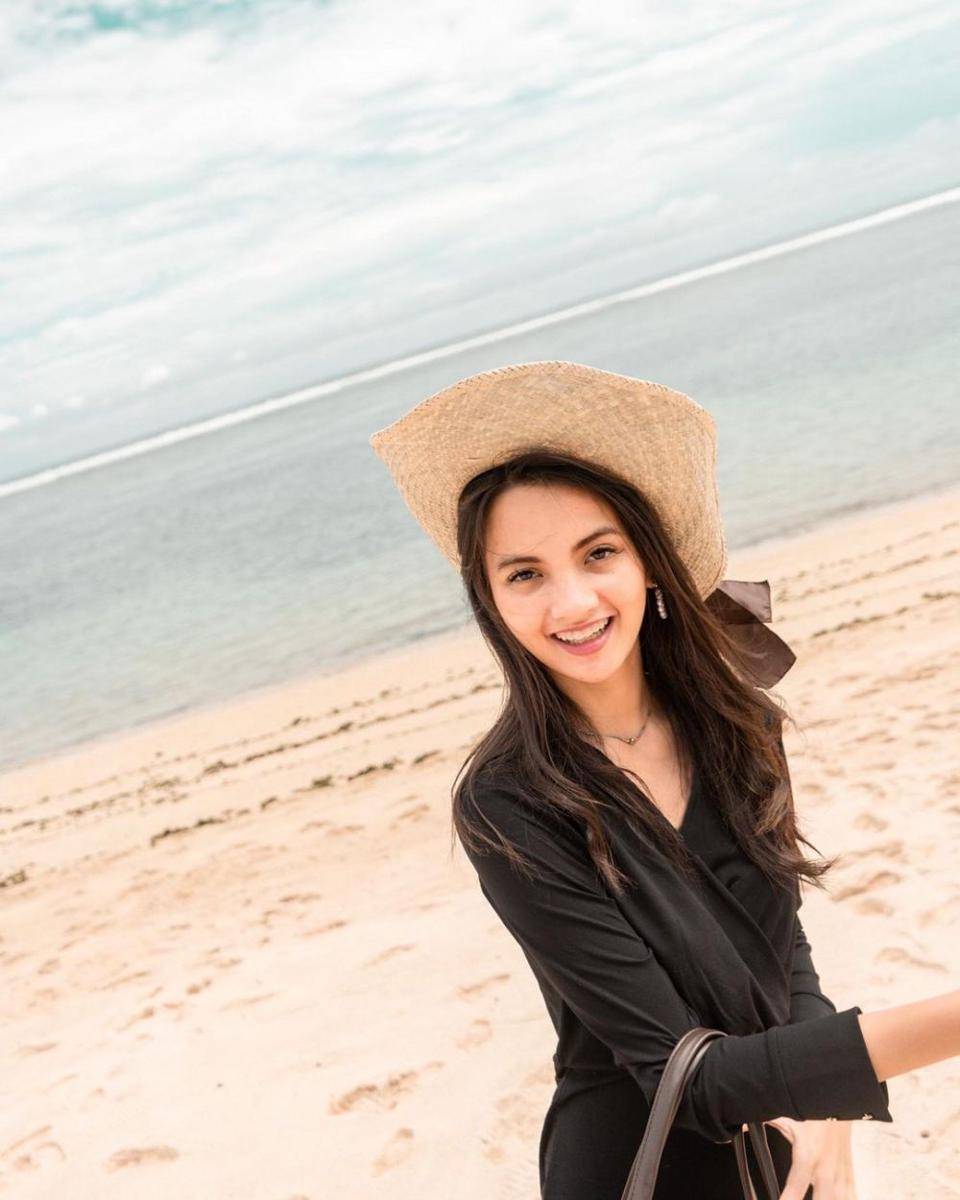 instagram.com/sabrinaanggraini