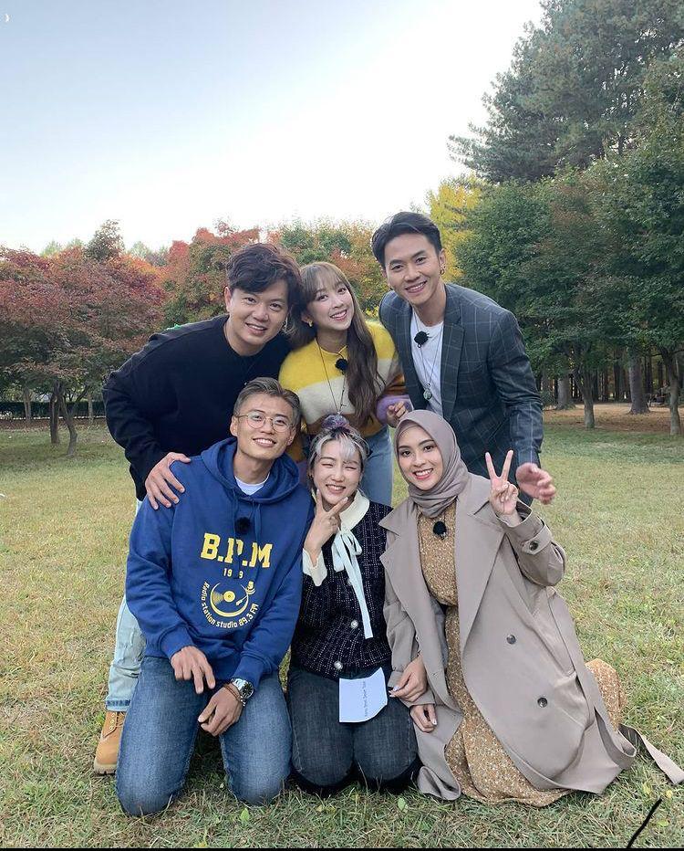 10 Potret Rafael Tan Syuting di Korea Selatan, Bareng Dita Karang