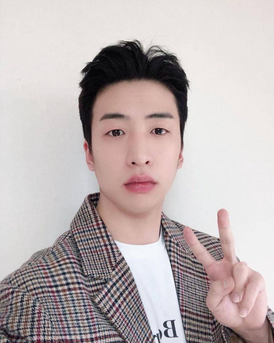Yoo Soo Bin (instagram.com/subinyu1106)