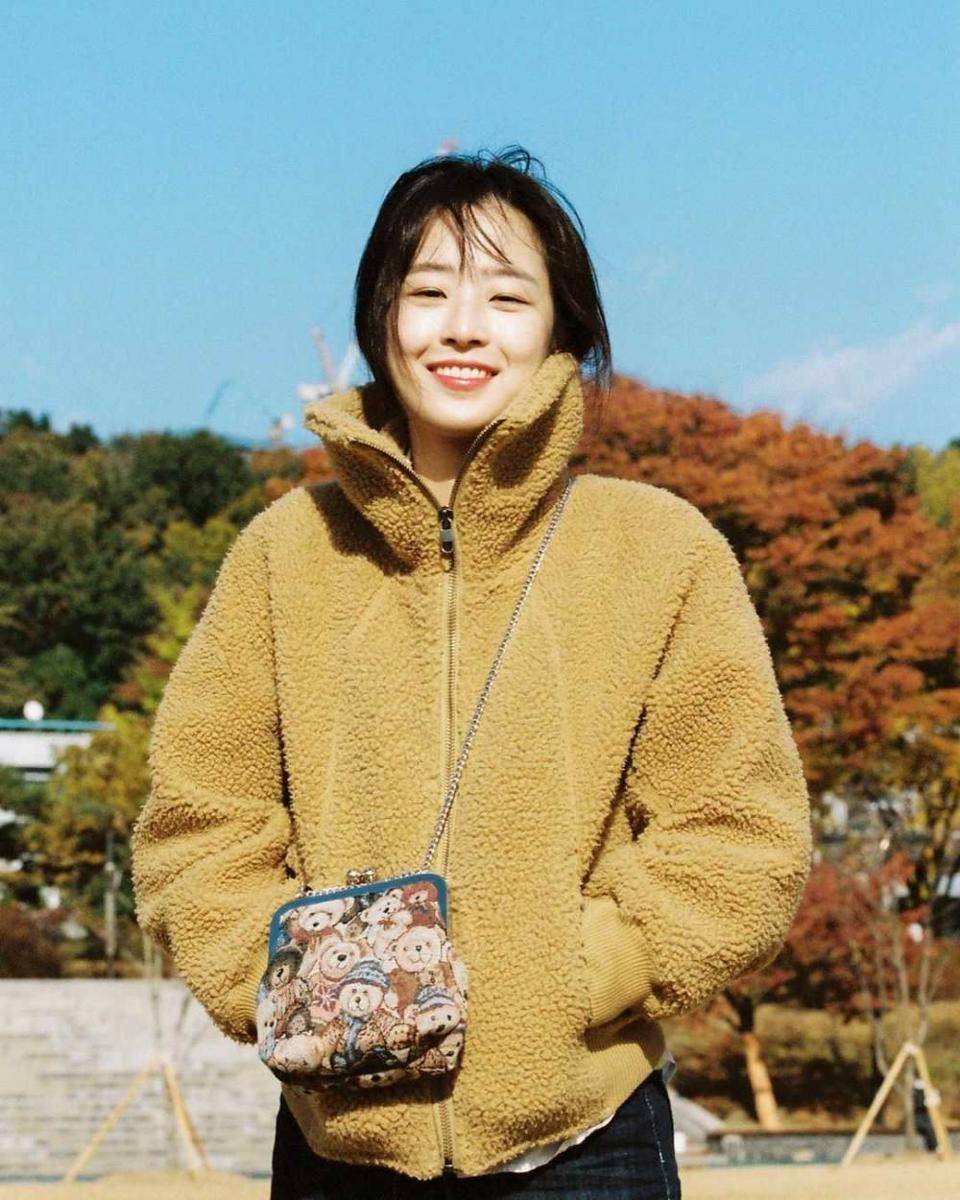 instagram.com/yebin__