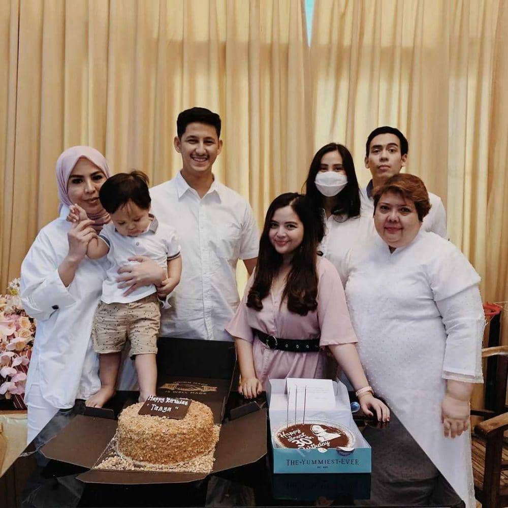 instagram.com/tasyakamila