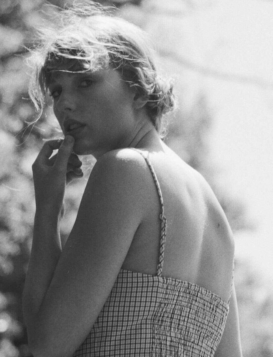 twitter.com/taylorswift13
