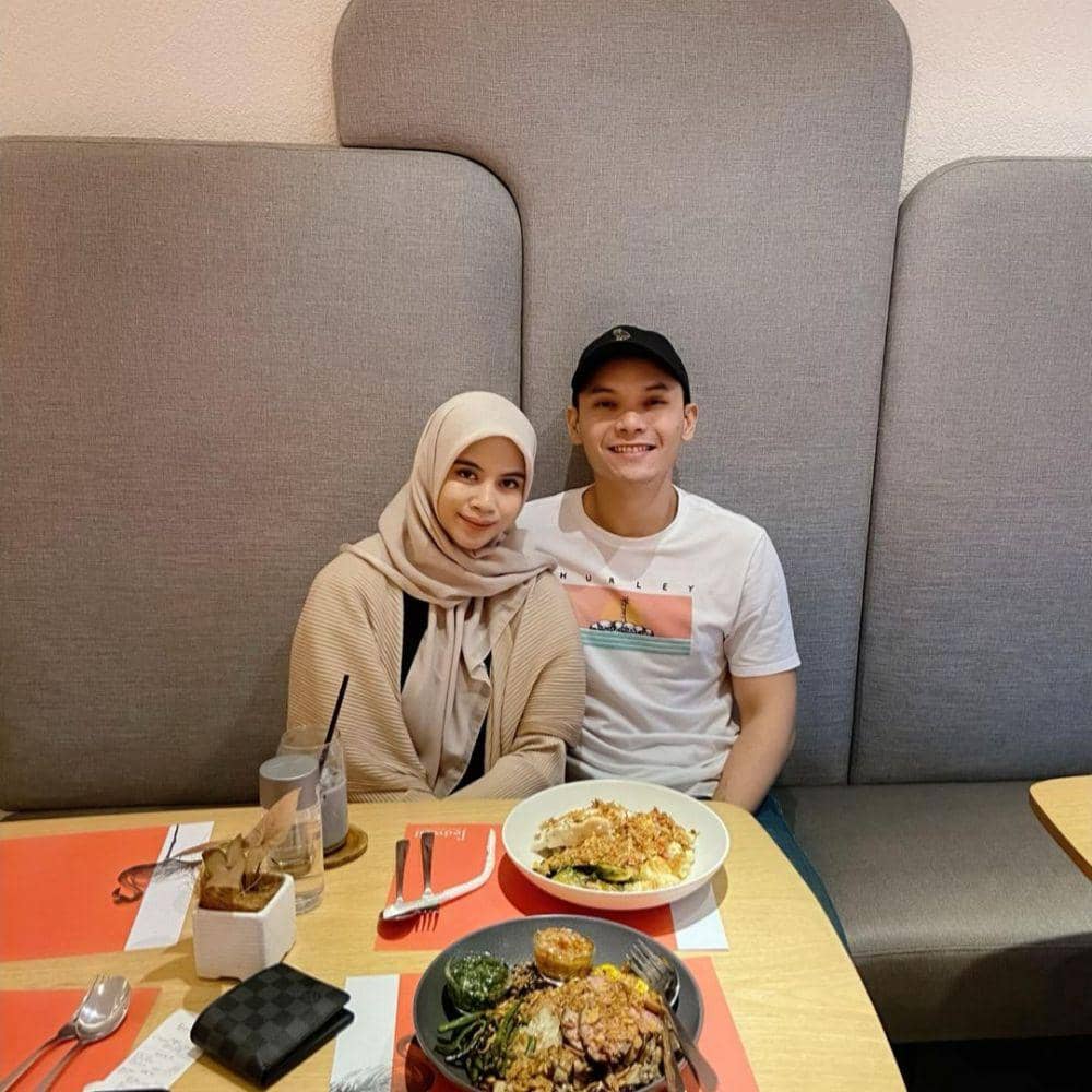 Bak Masih Pacaran, 10 Kemesraan Ben Kasyafani dan Istri yang Bikin Iri