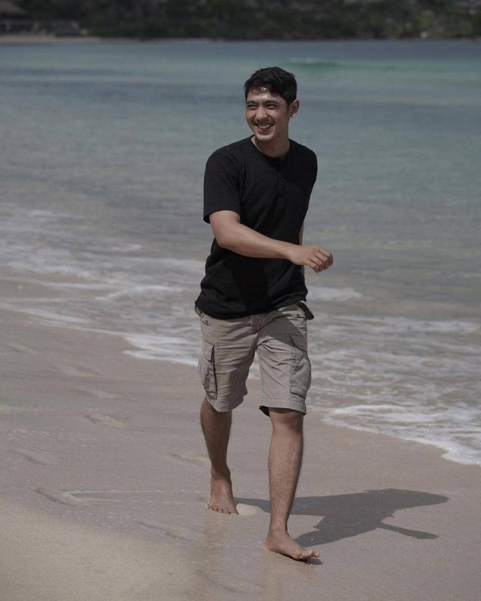 instagram.com/arya.saloka