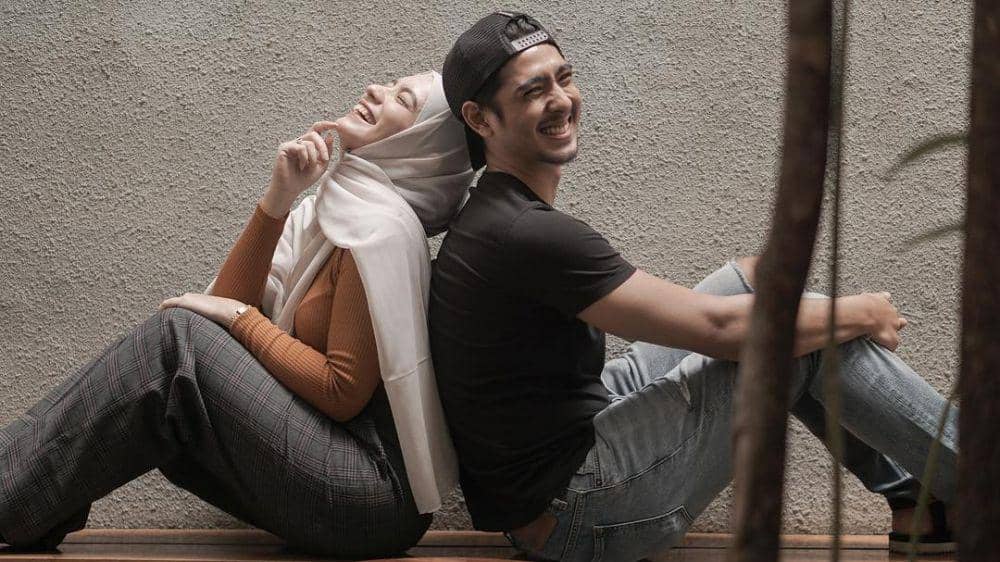 instagram.com/arya.saloka