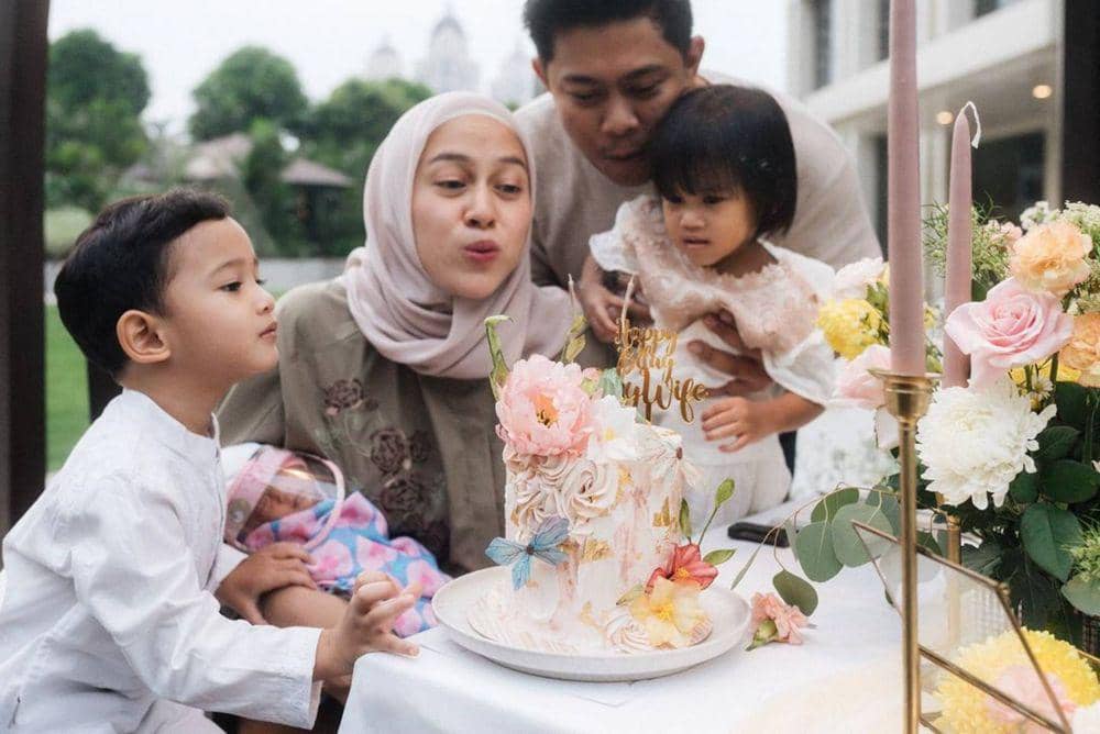 Instagram.com/ninazatulini22/