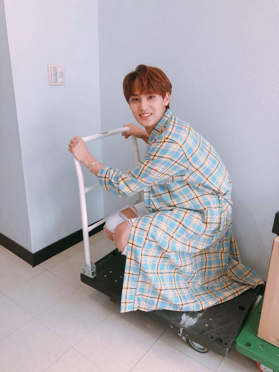 twitter.com/pledis_17