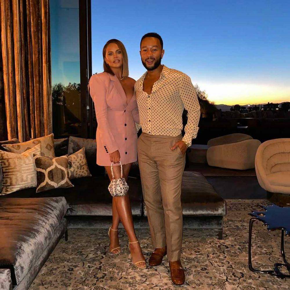 Instagram.com/chrissyteigen