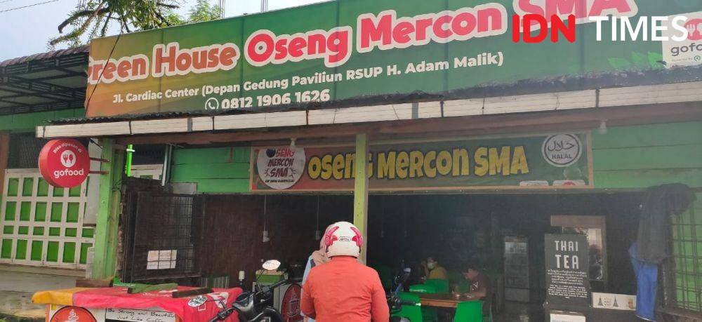 Warung Oseng Mercon SMA (IDN Times/Doni Hermawan)
