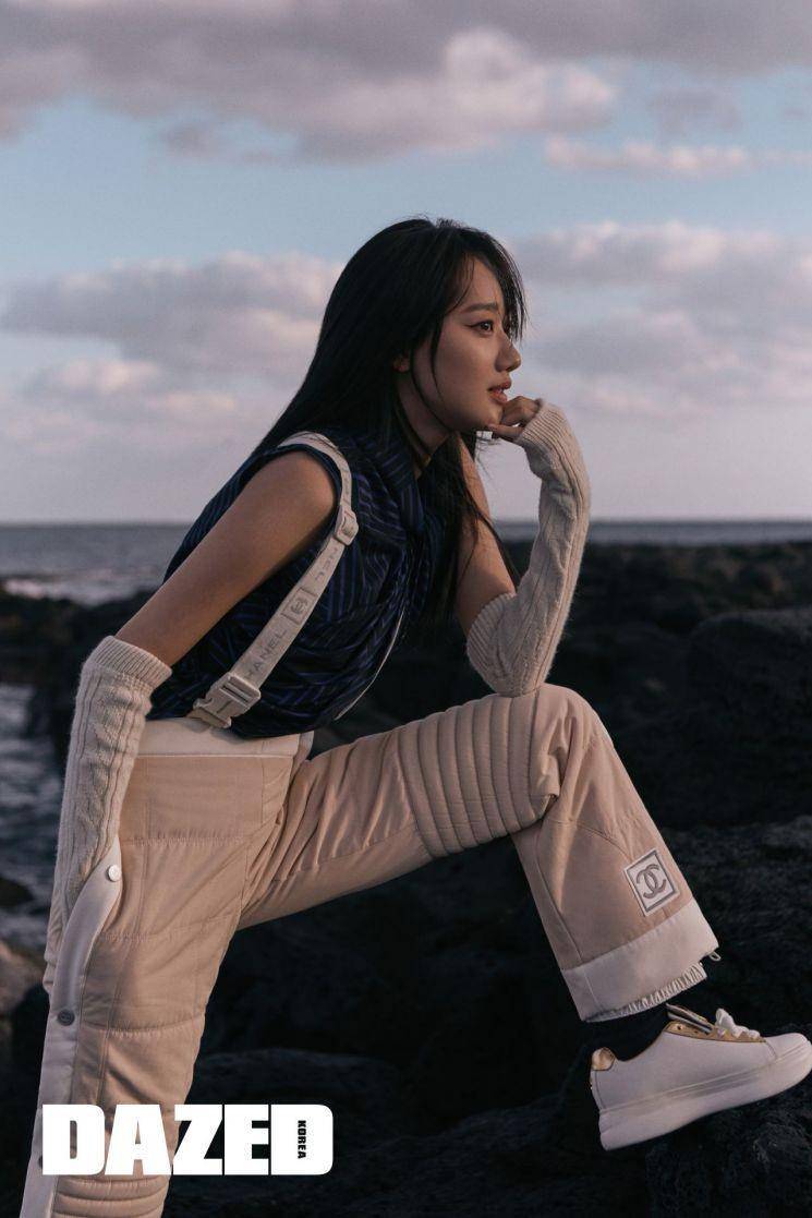 Naeun APRIL (dazedkorea.com)
