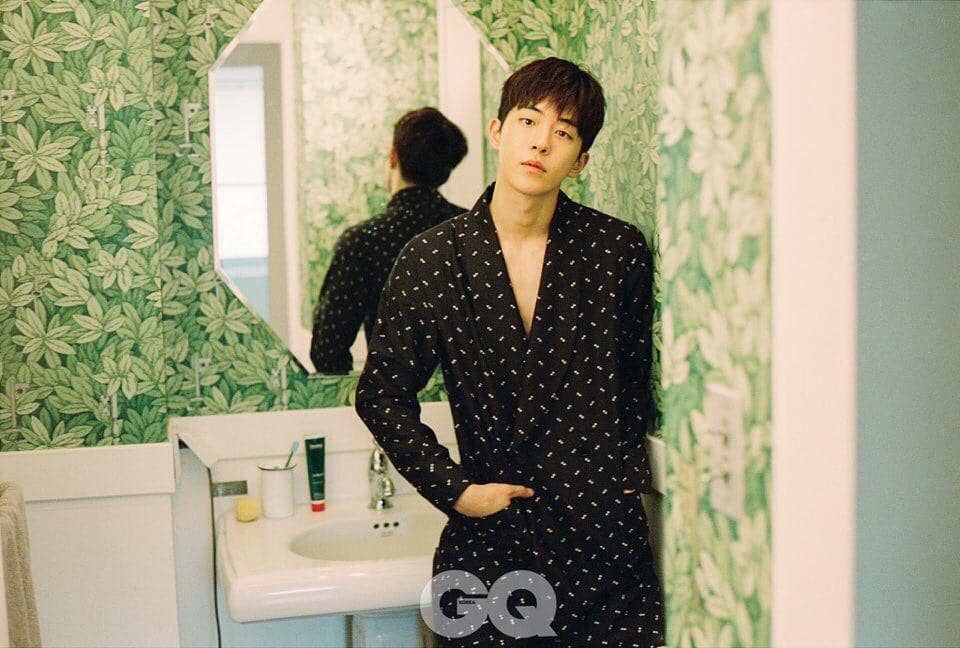 Tak Kalah Memikat, 9 Pesona Nam Joo Hyuk Tanpa Comma Hair Andalannya