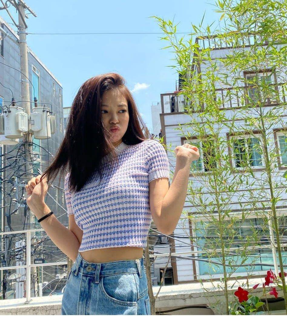 Instagram.com/jennierubyjane