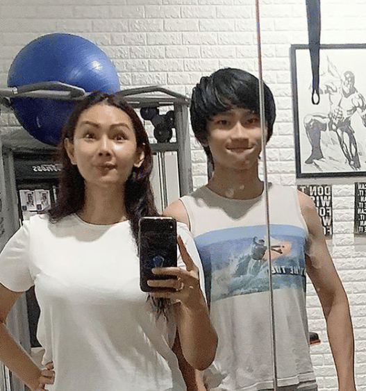 instagram.com/kalinaocktaranny