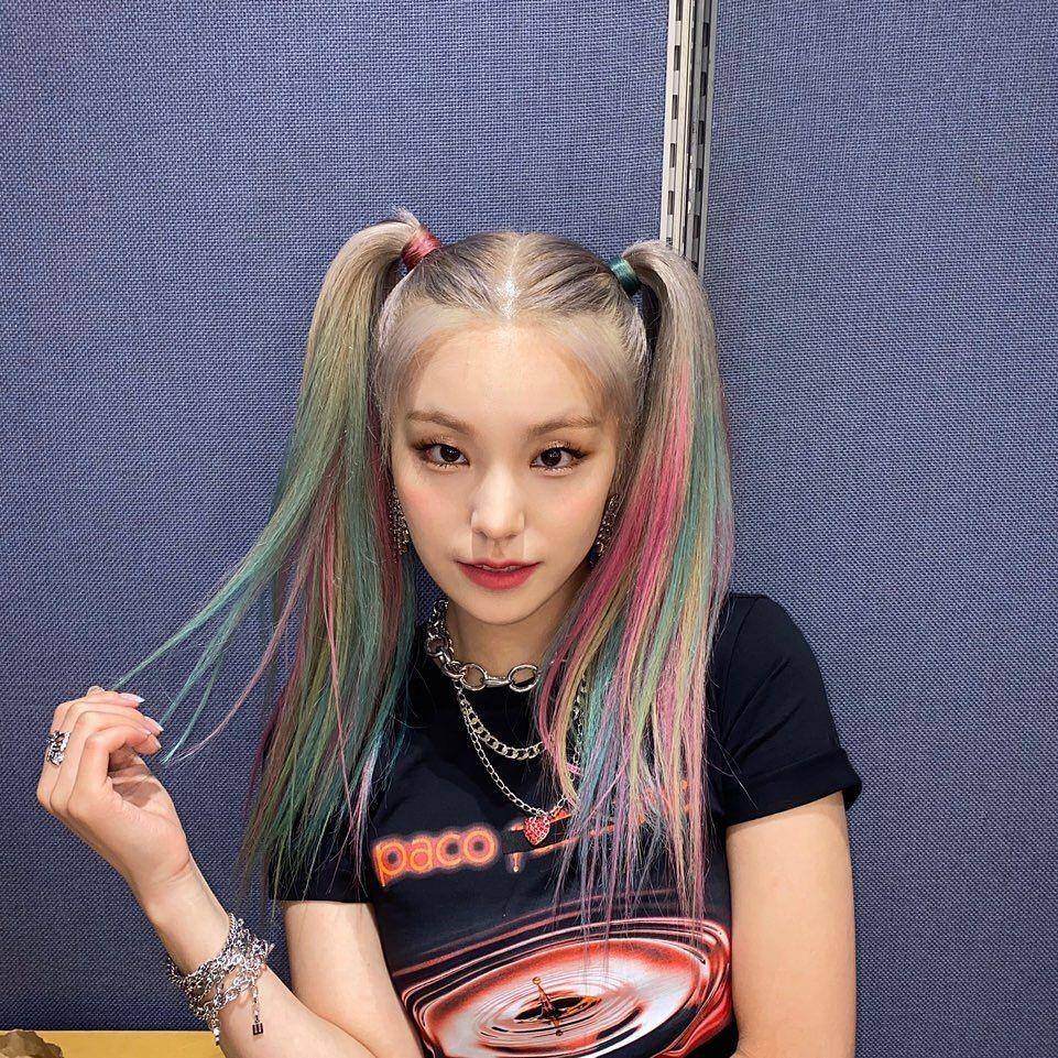 Yeji ITZY (instagram.com/itzy.all.in.us)