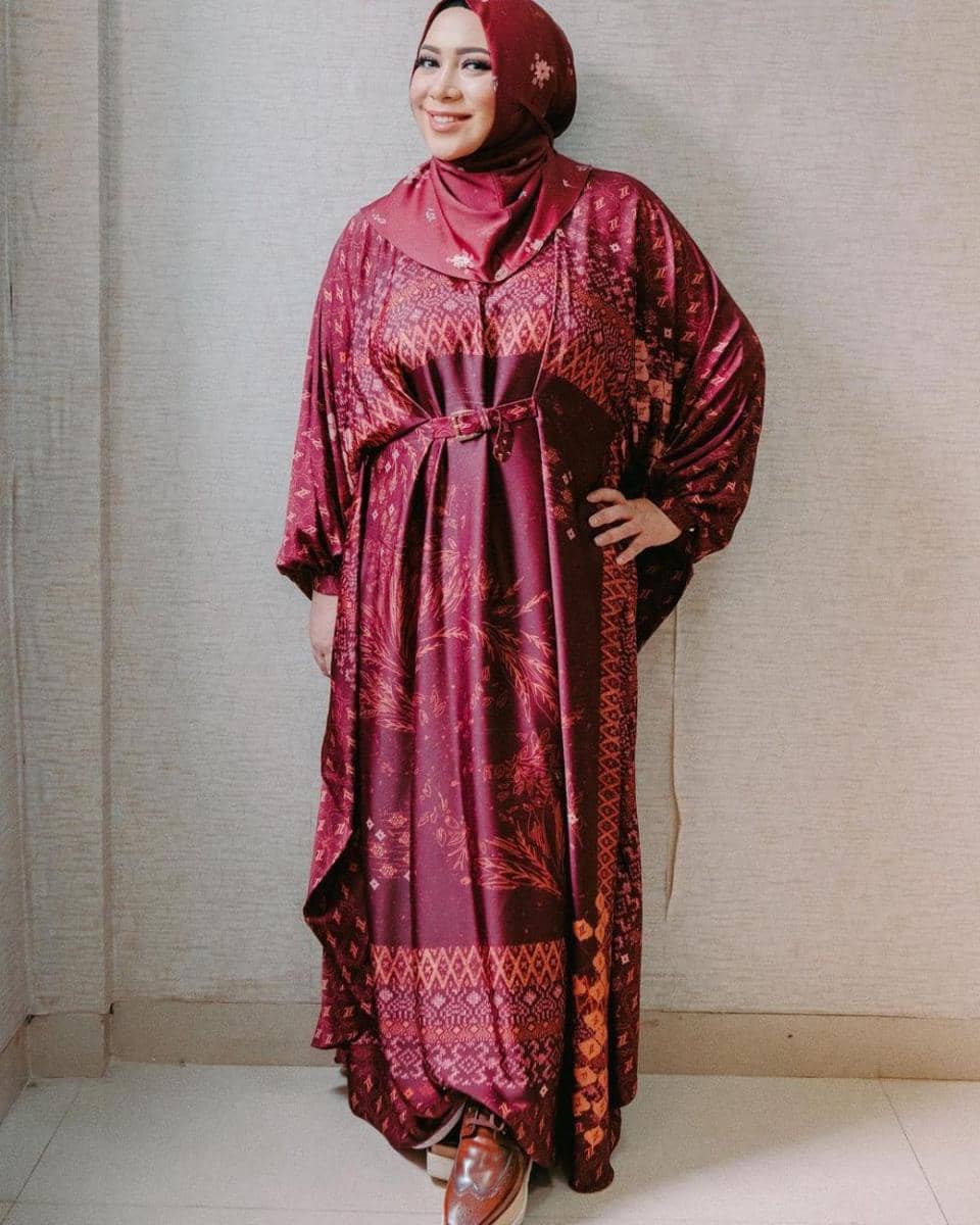 instagram.com/melly_goeslaw